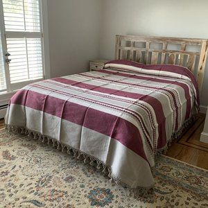 Hand loom Queen Size Cotton Bedspread.